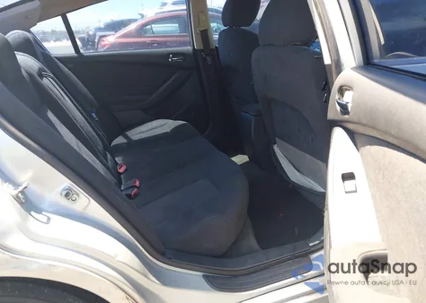 2010 Nissan Altima 2.5 S z USA, uszkodzony, nr VIN 1N4AL2AP2AN492768